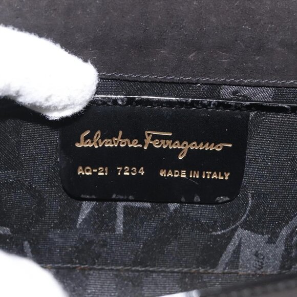 Salvatore Ferragamo Chain Gancini Shoulder Bag Enamel Black Gold Auth 142666 - Picture 10 of 16